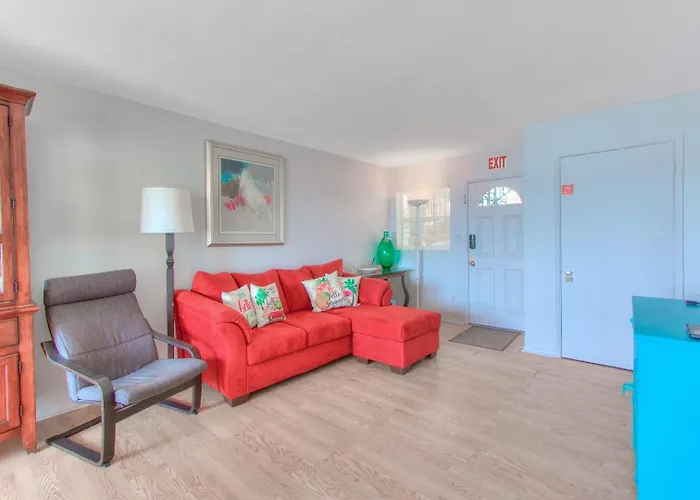 Bay Watch #3 - Weekly Apartment *